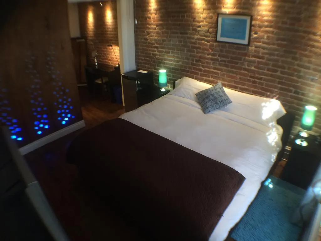 Atmosphere B&B Montreal Bed & Breakfast