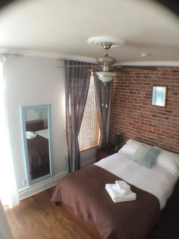 Bed & Breakfast Atmosphere B&B Montreal